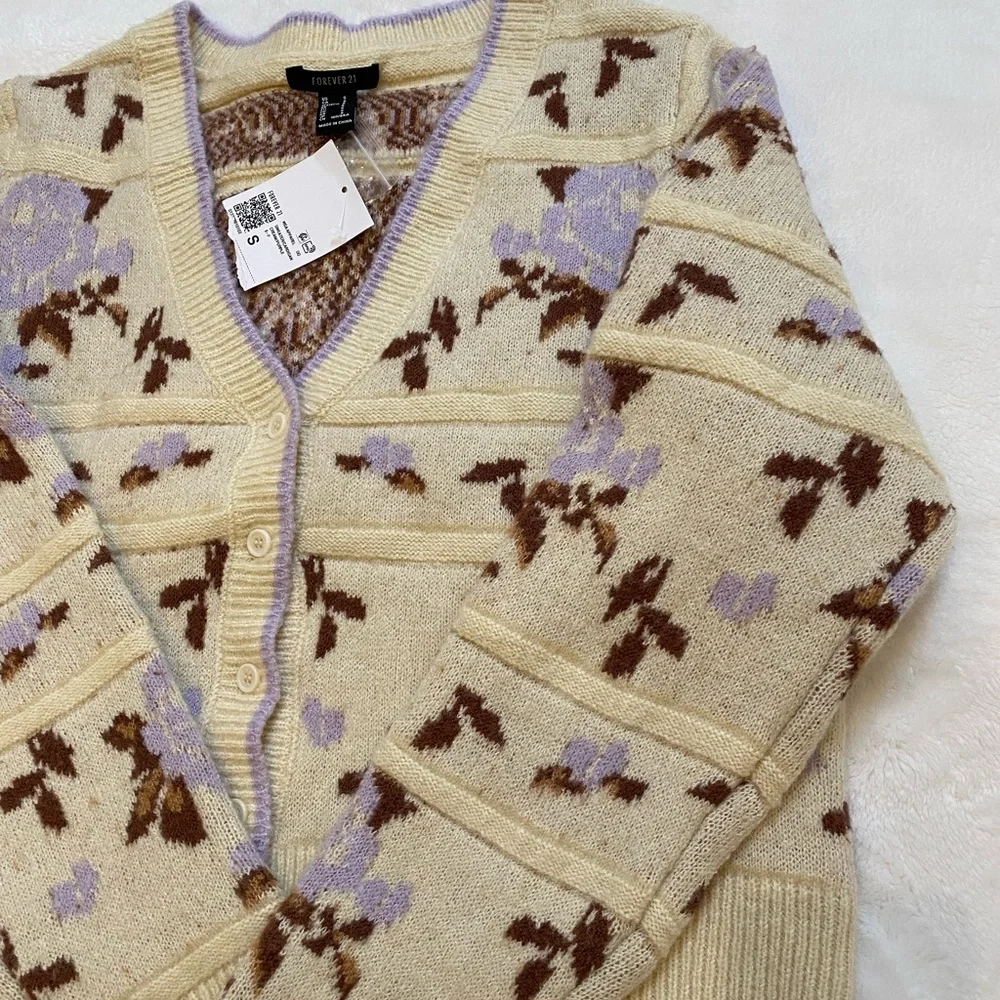 NWT! Forever 21 Cream and Purple Floral Print Cardigan Small Cottagecore